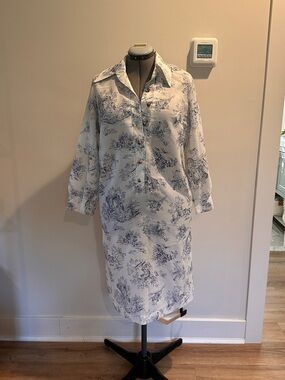 Authentic Vintage Classic Toile Print Button-Front Shirt Dress in Blue